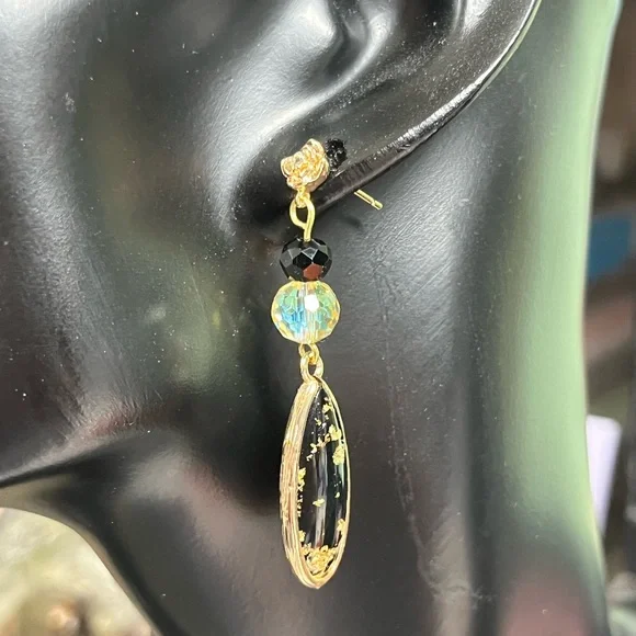 Elegant Gold and Black Dangle Earrings - Picture 2 of 6